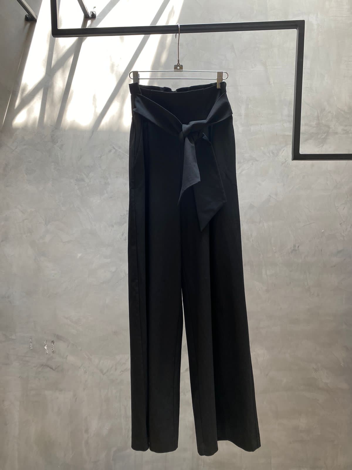 Hight waisted Loose Pant with Belt attached