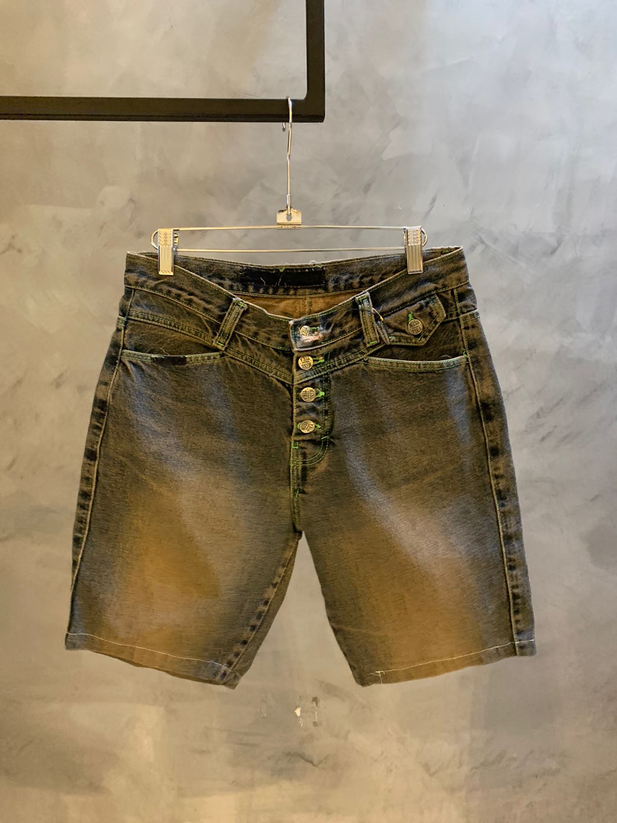 Long shorts dening 90s