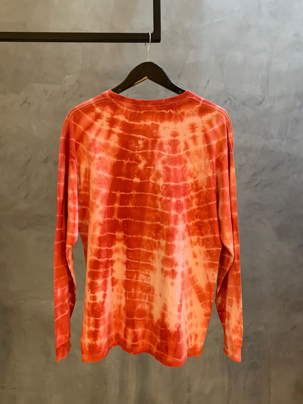 long sleeve dye tee with reflector vinly